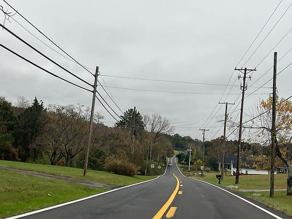 5th image of 1299 Tazewell Pike