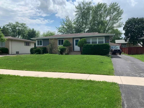 1114 N Crabtree Ln, Mount Prospect, IL 60056