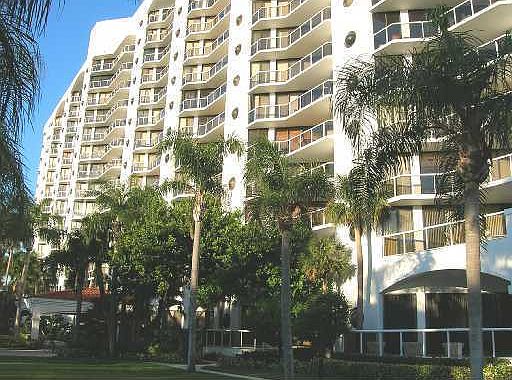 1st image of 3610 Yacht Club Dr APT 1010