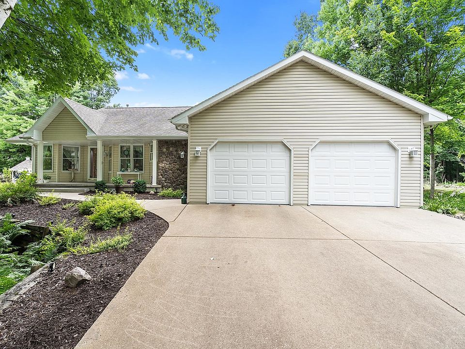 1st image of 2136 Wildwood Dr