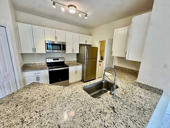 4th image of 8351 38th Street Cir E Unit 106