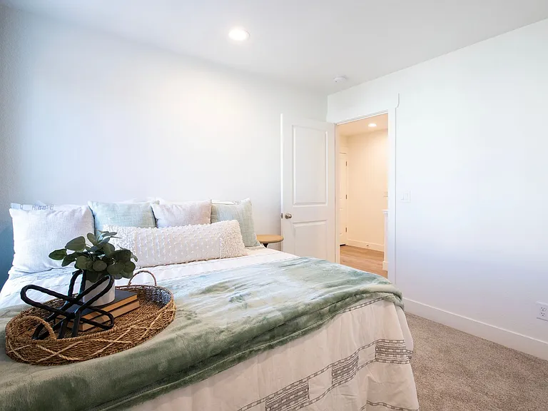 1506 Tyram Grv #101 — Photo 16