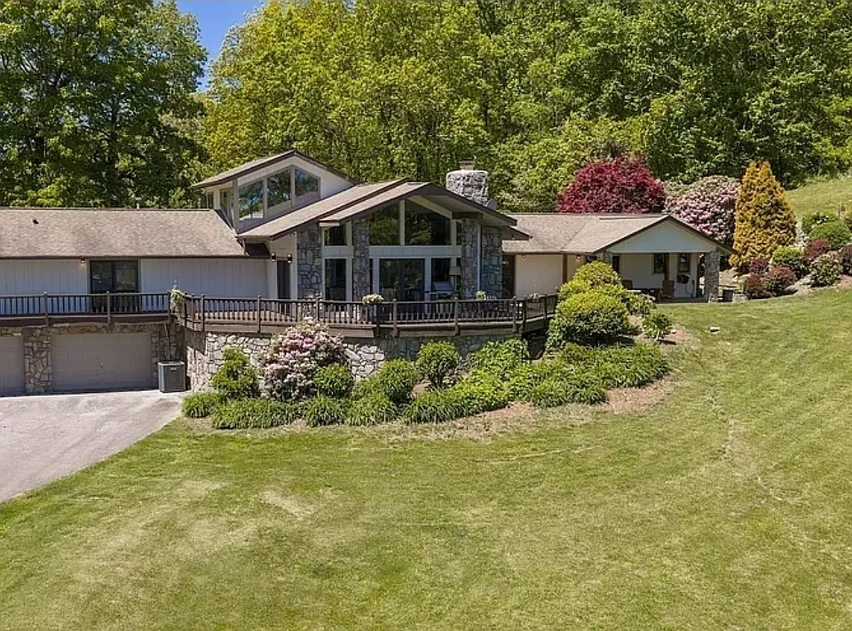1095 N Robinson Creek Rd