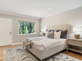 25441 Crescent Ln, Los Altos Hills, CA 94022
