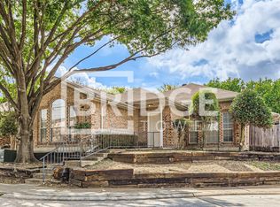 704 Ashbrook Dr, Desoto, TX 75115