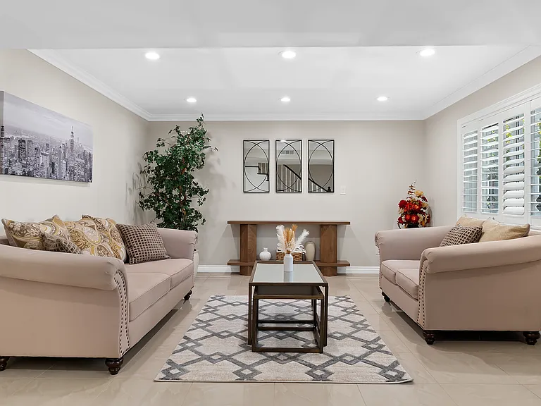 1524 W Tonia Ct — Photo 32