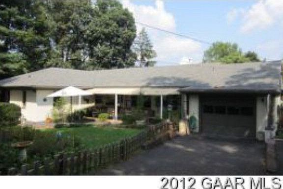 2nd image of 36 Woodland Dr
