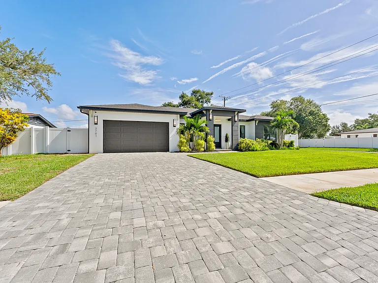 3701 W Leila Ave — Photo 4