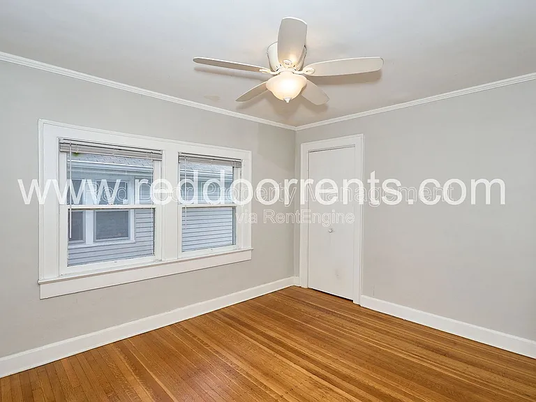 4704 N College Ave — Photo 21