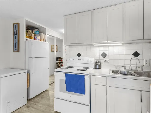 85-175 Farrington Hwy APT C210, Waianae, HI 96792