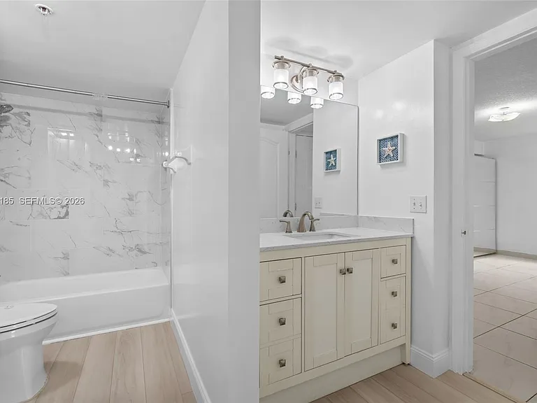 280 SW 20th Rd #504 — Photo 25