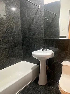 Rented by International Property Services LLC | media 6