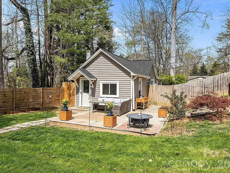 11 Log Cabin Trl — Photo 3