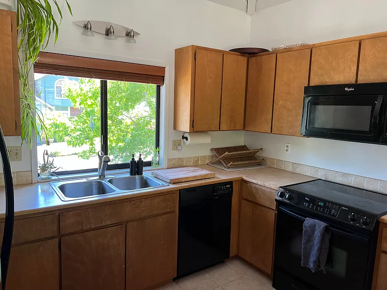 4030 Patterson St — Photo 4