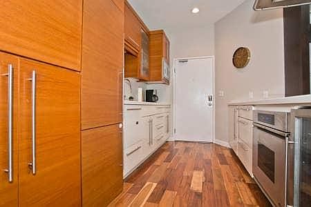 4th image of 985 Island Ave Unit 5