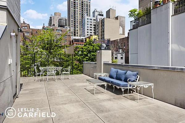 Sold by Leslie J. Garfield | media 16