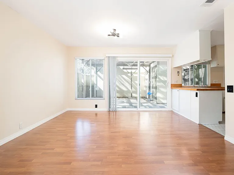10536 Greenford Dr — Photo 3