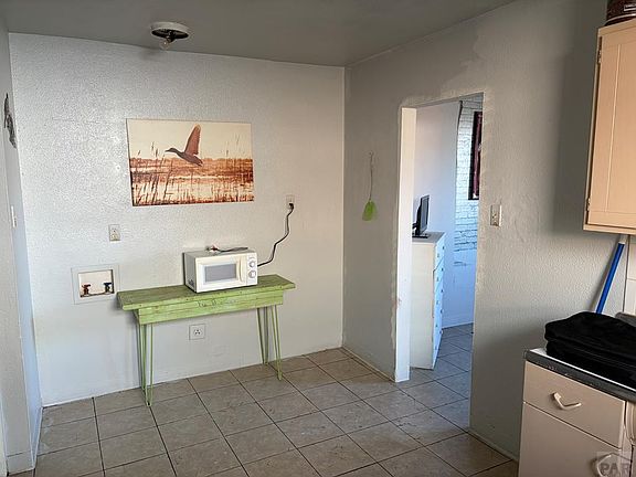 5th image of 510 W 7th St