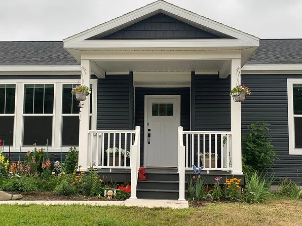 2820 School Rd, Petoskey, MI 49770