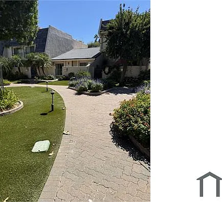 22239 1/4 Erwin St — Photo 11