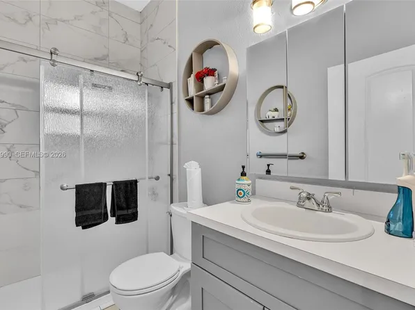 1800 NW 3rd Ct, Fort Lauderdale, FL 33311