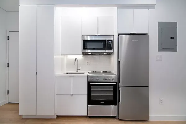 Rented by REAL New York | media 6