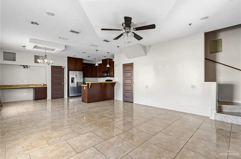 2 bed, 2.5 bath, 1248 sqft, $1,300 — Photo 2