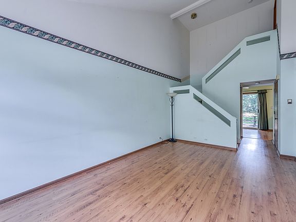 3rd image of 2016 Muirfield Cir