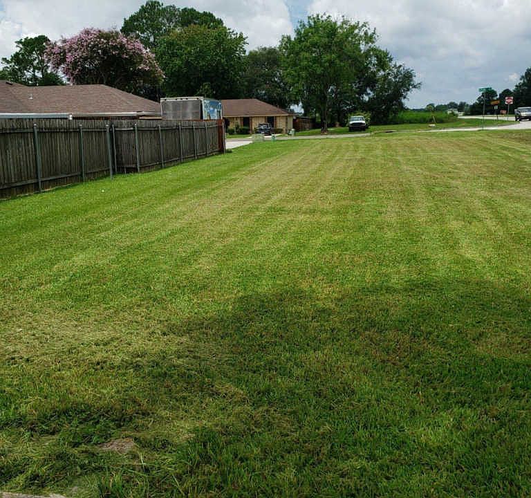 1st image of 315 Vivian Dr