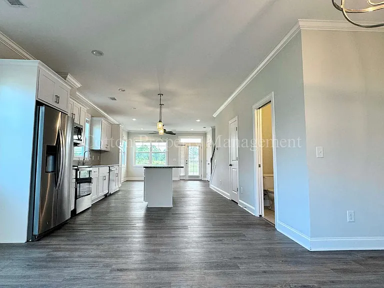 4732 Siddons Dr — Photo 11