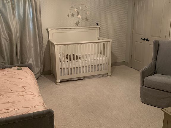 Upstairs Bedroom 1/3