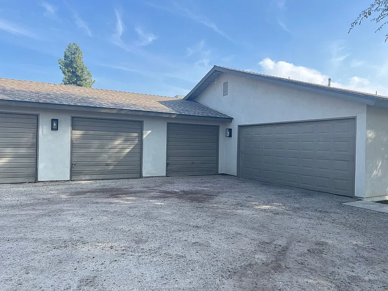6811 Klamath Way — Photo 44