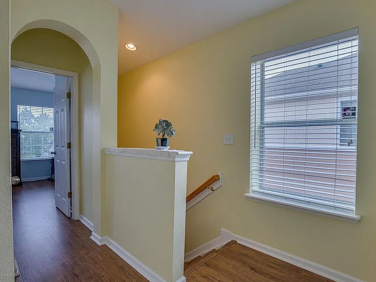 632 Crystal Way — Photo 13