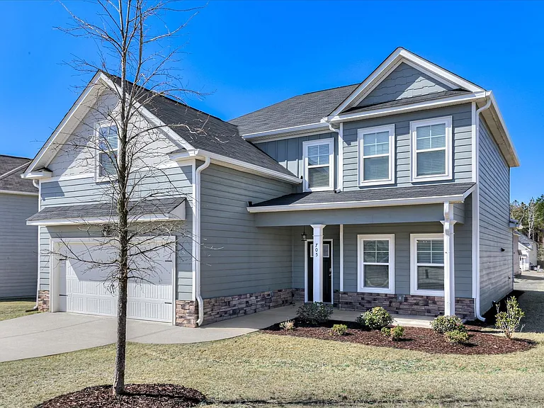 705 Navan Ln — Photo 3