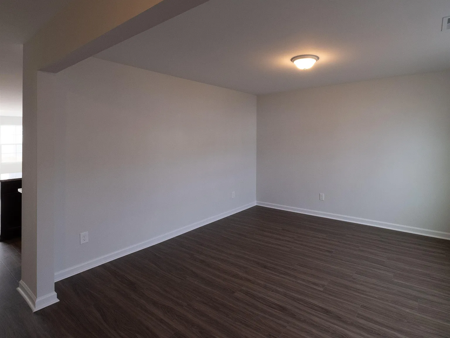 4 bed, 2431 sqft, $2,395 — Photo 3