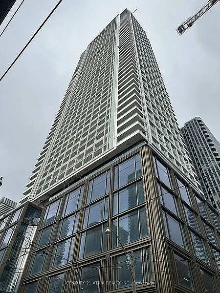 88 Queen St E #3202