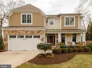 117 Locust St SW, Vienna, VA 22180