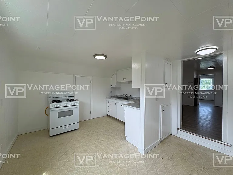 827 W 11th Ave — Photo 3