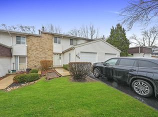 584 Eric Way, Bolingbrook, IL 60440