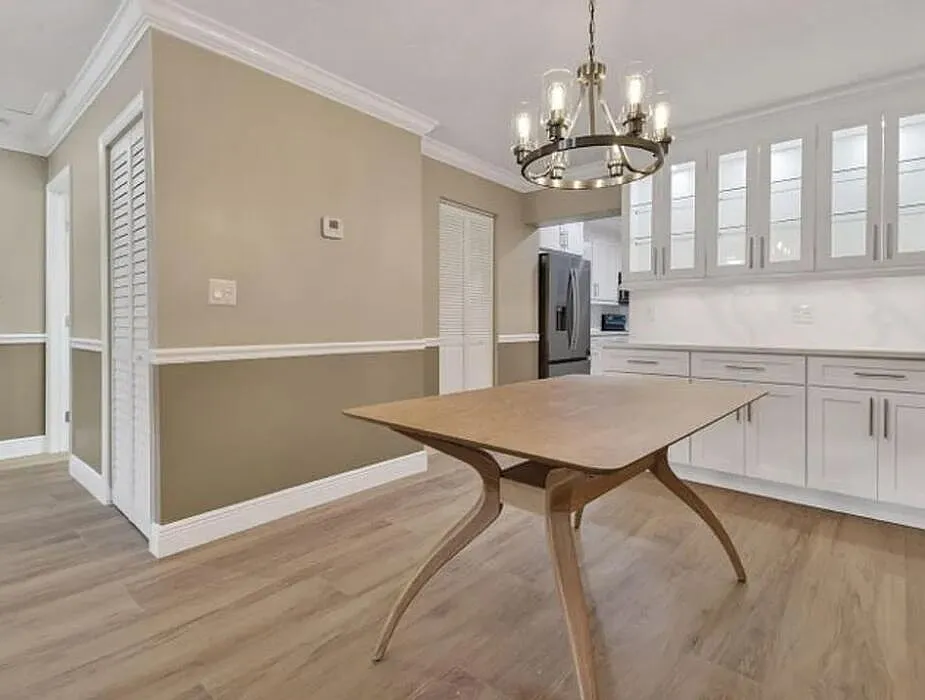 3 bed, 2.0 bath, 2388 sqft, $3,100 — Photo 1