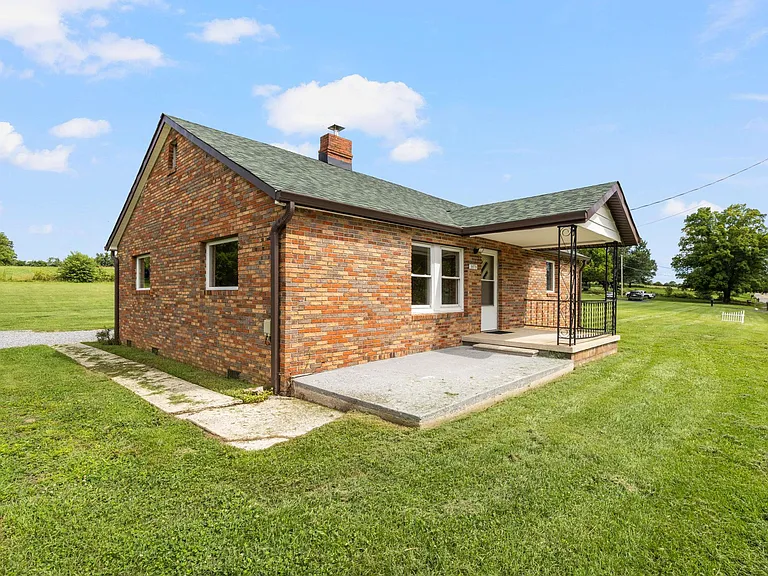 2879 Carroll Creek Rd — Photo 10