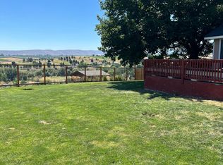 804 Friedline Rd, Yakima, WA 98908