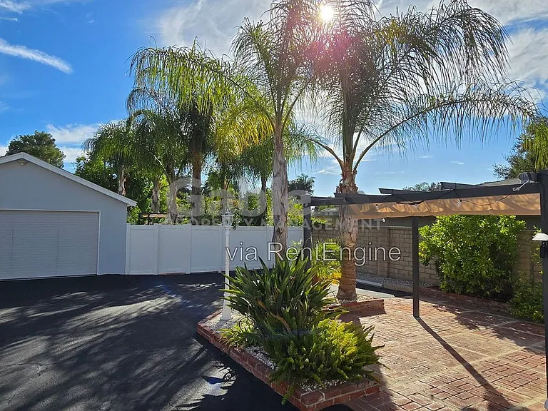 24943 Chestnut St — Photo 18