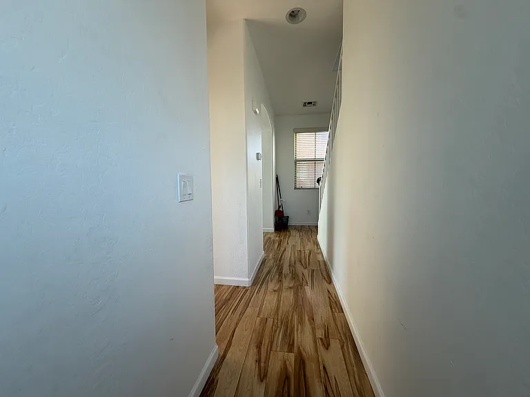 7809 W Palm Ln — Photo 4