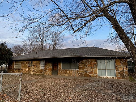 2nd image of 303 Chickasaw St