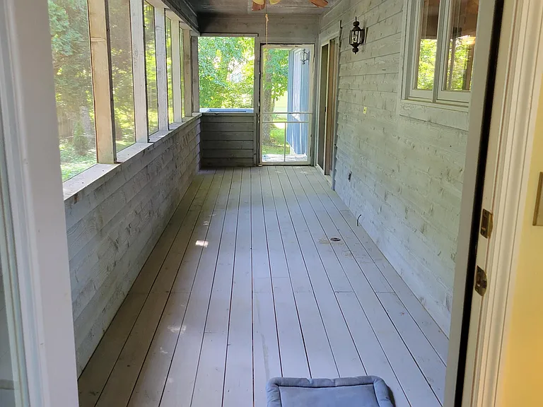 111 Gilford Ter — Photo 35