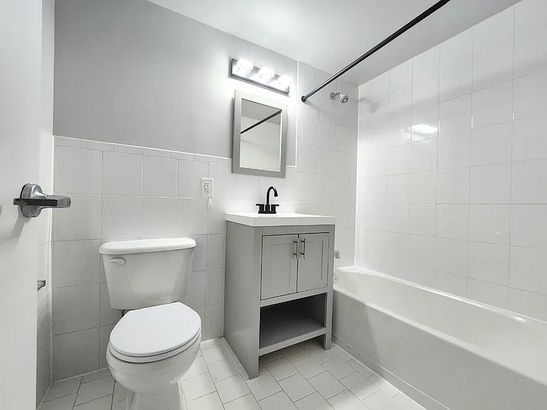35 W 25th St #33 — Photo 7