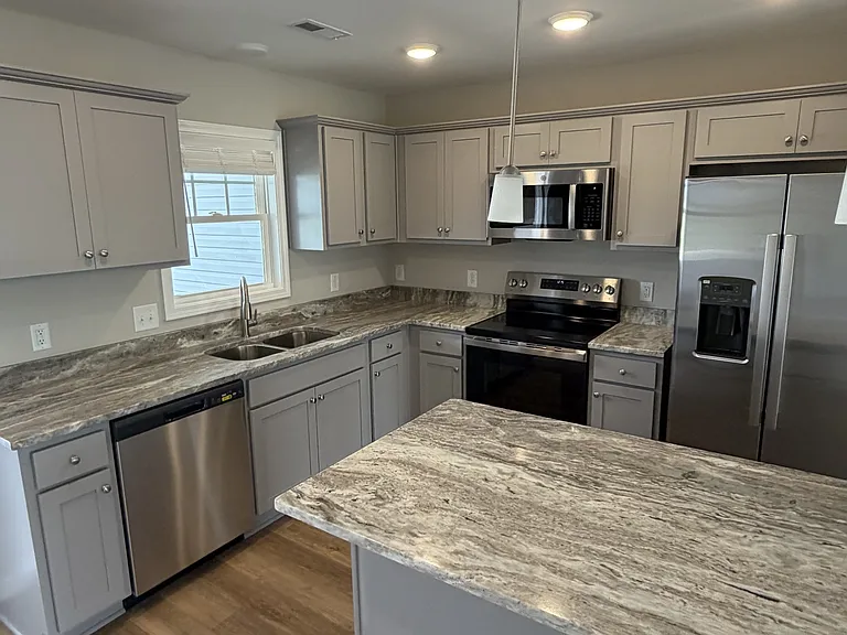 831 Middleton Rd — Photo 4