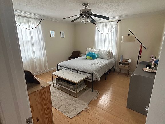 3rd image of 2709 Arlington Blvd APT 301