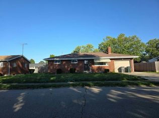1075 Meadow Ln, Troy, OH 45373